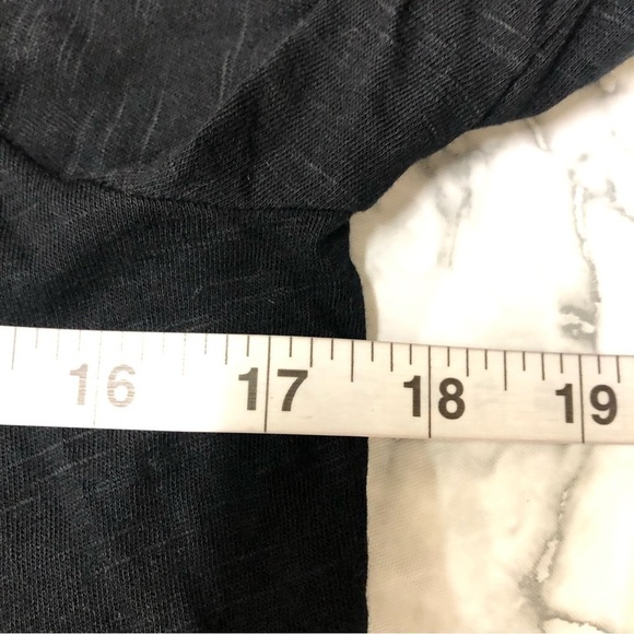 Design History Light Weight Black Crochet Back Cardigan Size Missy M NWT - Picture 4 of 5